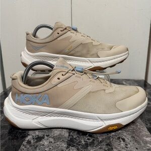 Hoka One One Women's Transport Running Sneaker Shoes, Size 10 B (read)